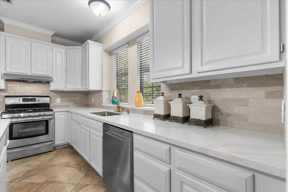 5255 Beaver Road Santa Fe, TX 77517