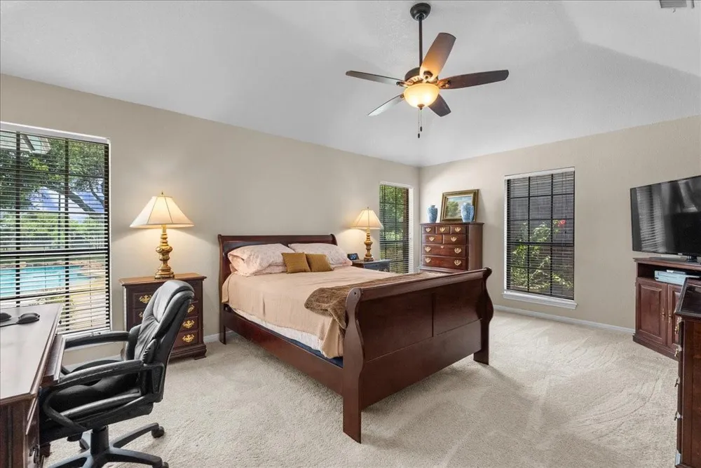 5255 Beaver Road Santa Fe, TX 77517