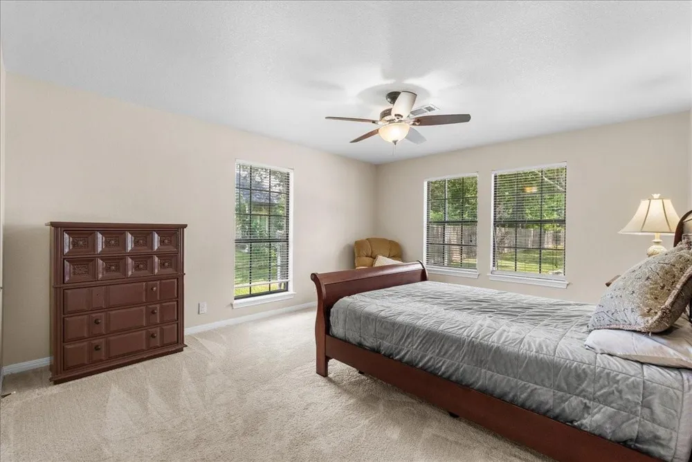 5255 Beaver Road Santa Fe, TX 77517