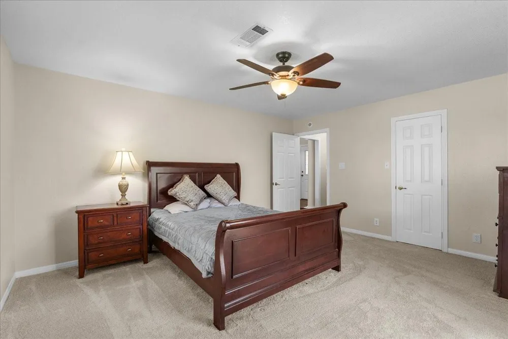 5255 Beaver Road Santa Fe, TX 77517