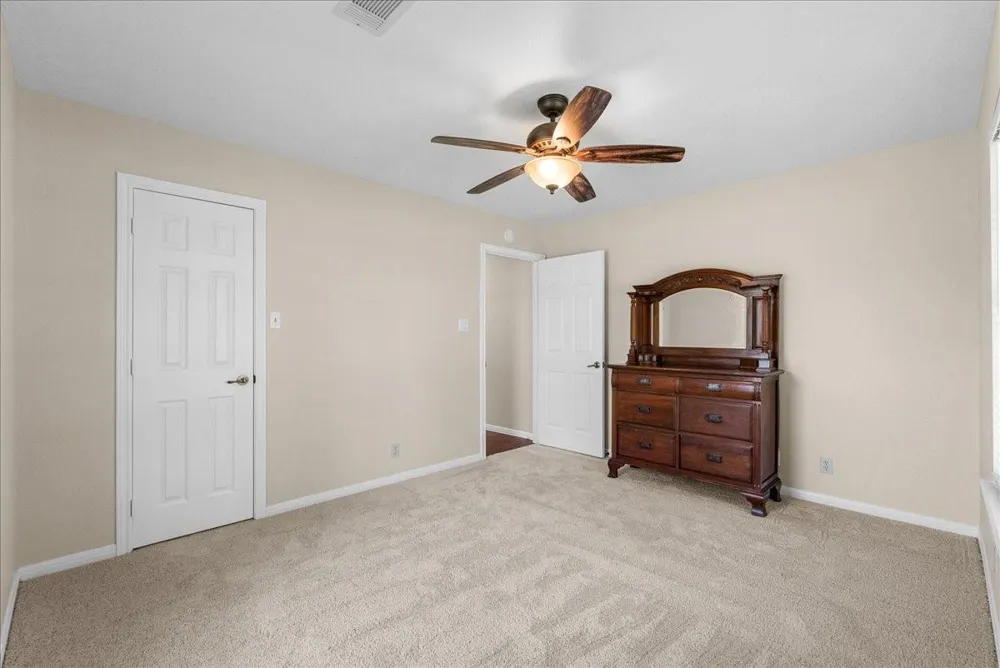 5255 Beaver Road Santa Fe, TX 77517