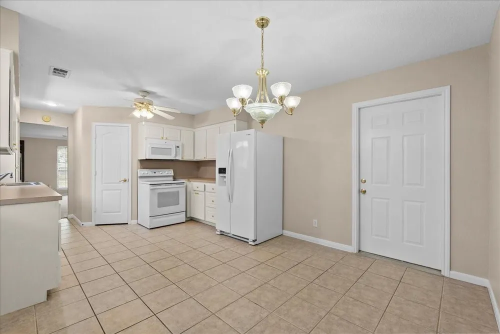5255 Beaver Road Santa Fe, TX 77517