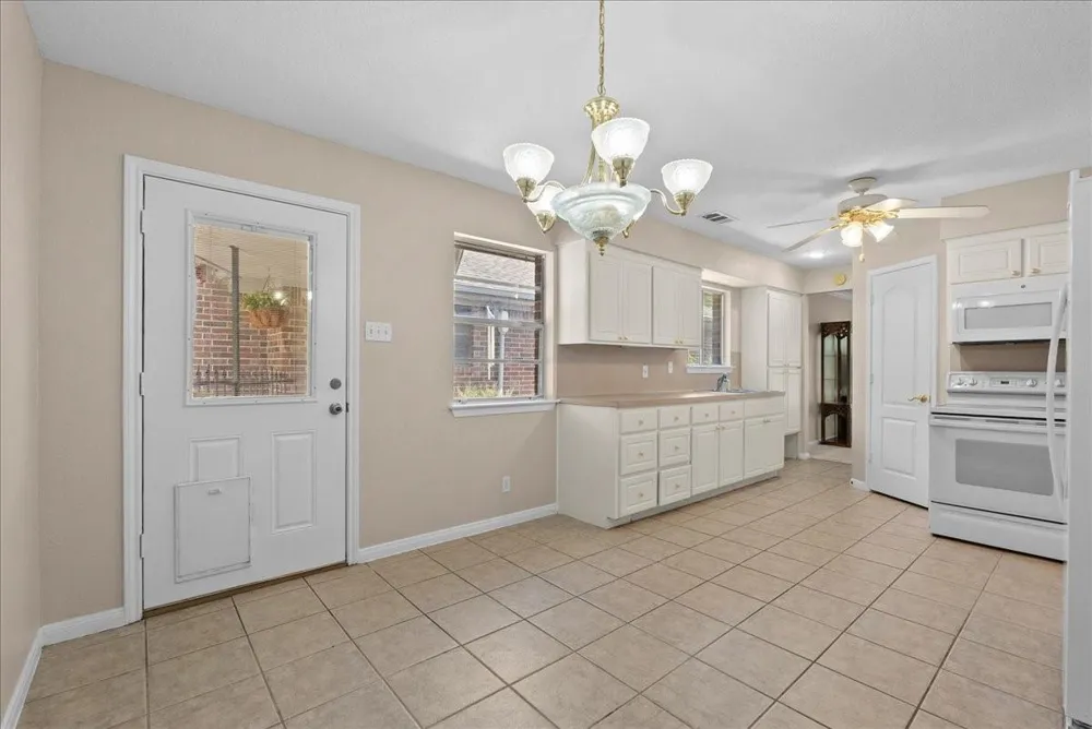 5255 Beaver Road Santa Fe, TX 77517
