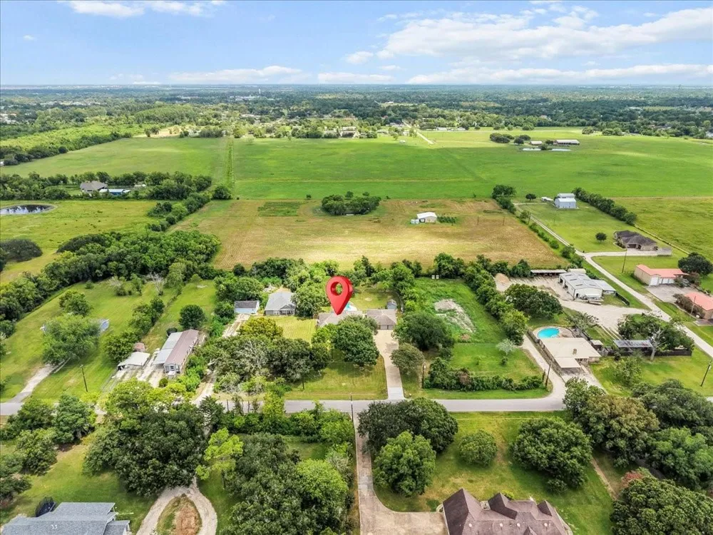 5255 Beaver Road Santa Fe, TX 77517