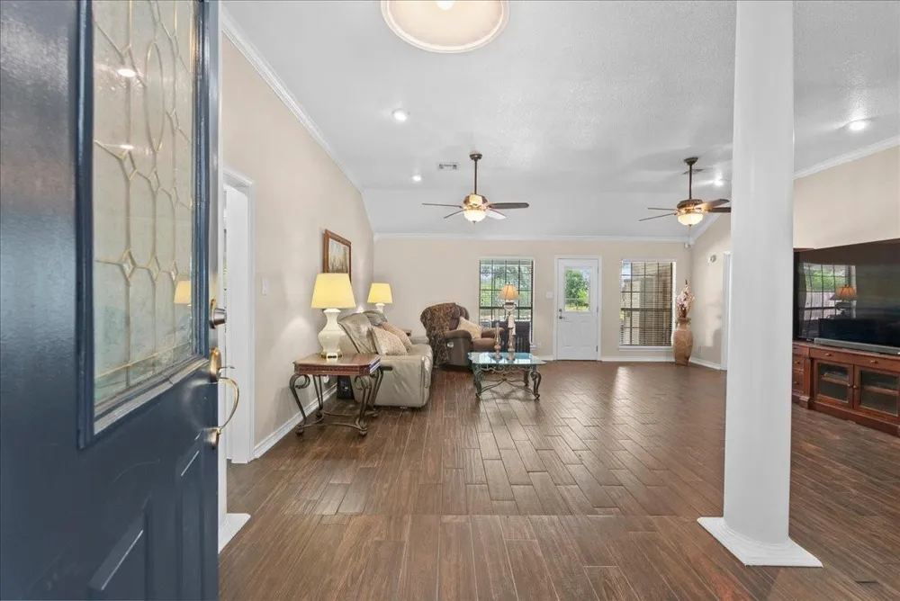5255 Beaver Road Santa Fe, TX 77517