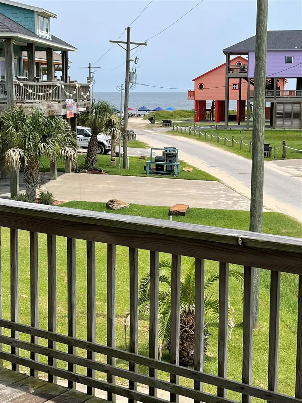 980 S Stingaree Drive Crystal Beach, TX 77650