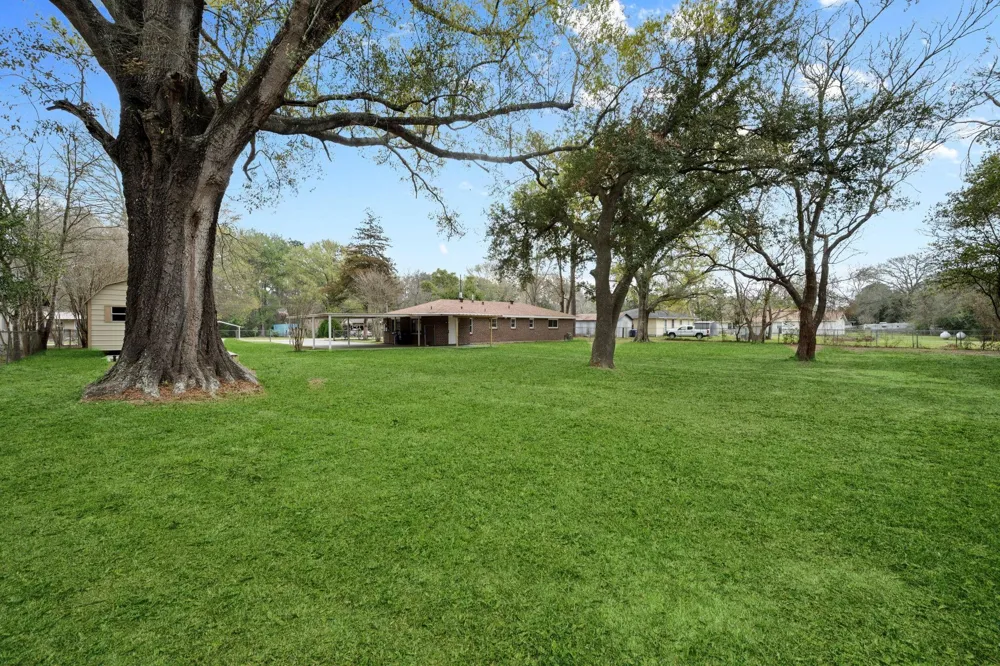 16746 Main Street Splendora, TX 77372