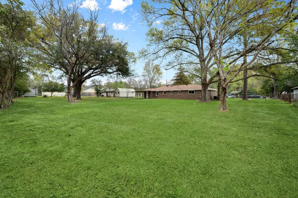 16746 Main Street Splendora, TX 77372