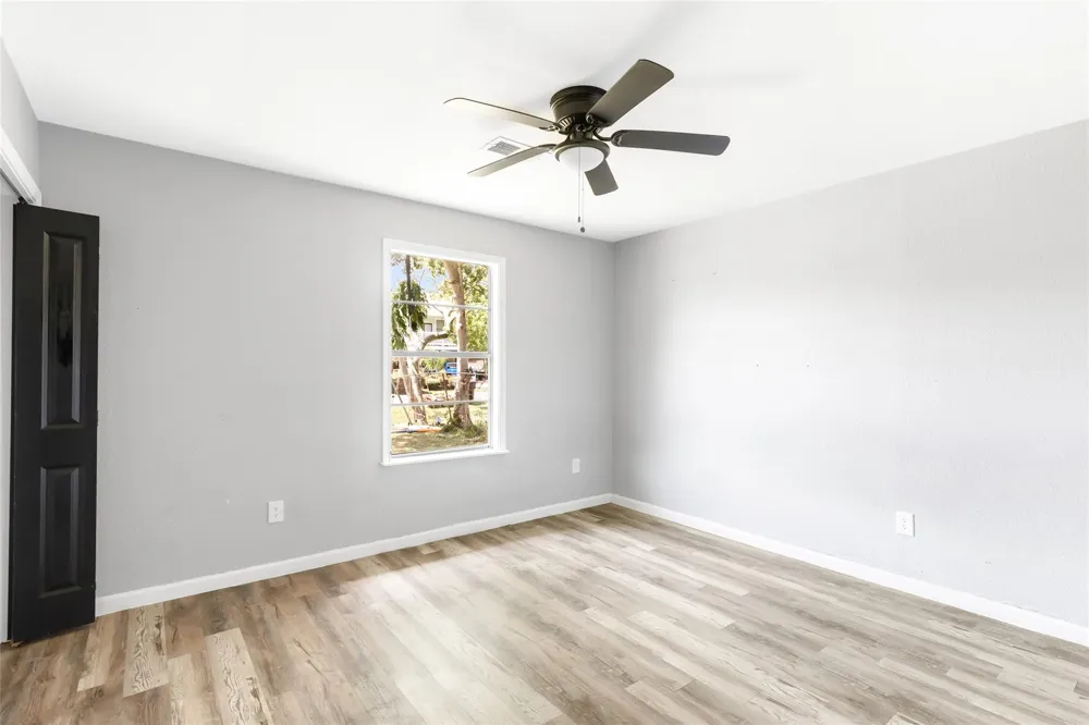 234 Bay Oaks Drive La Porte, TX 77571