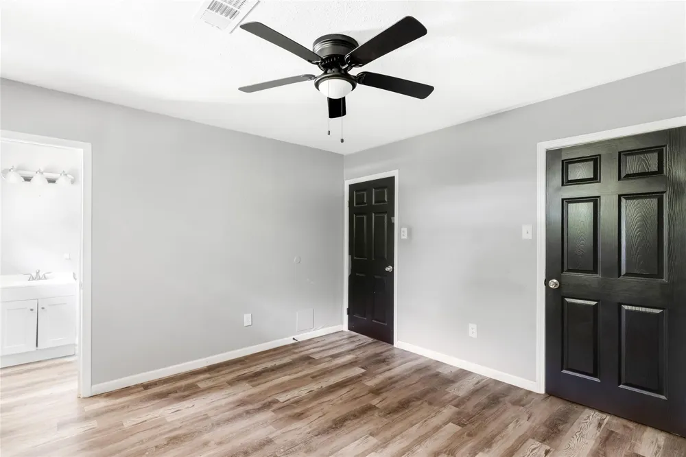 234 Bay Oaks Drive La Porte, TX 77571