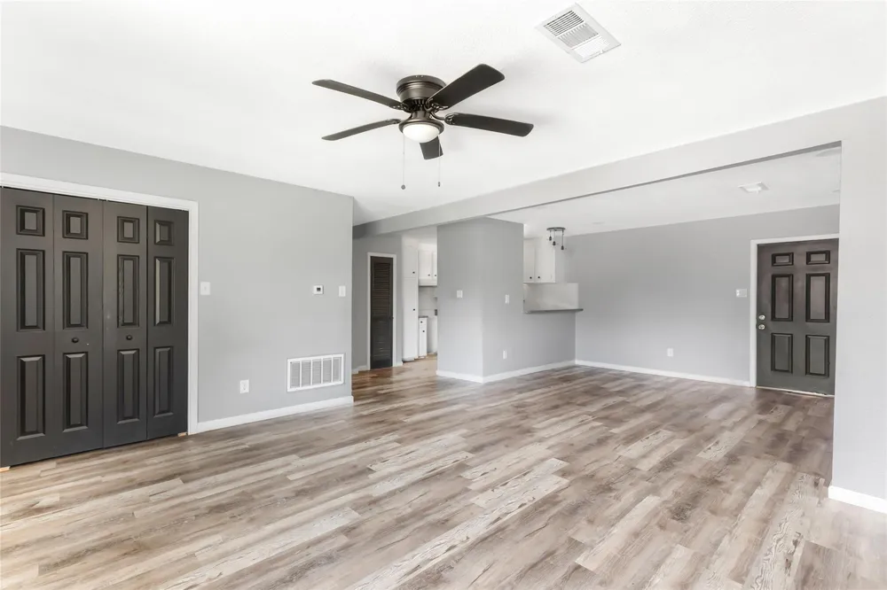 234 Bay Oaks Drive La Porte, TX 77571
