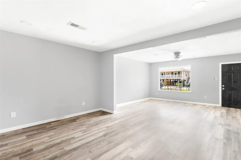 234 Bay Oaks Drive La Porte, TX 77571