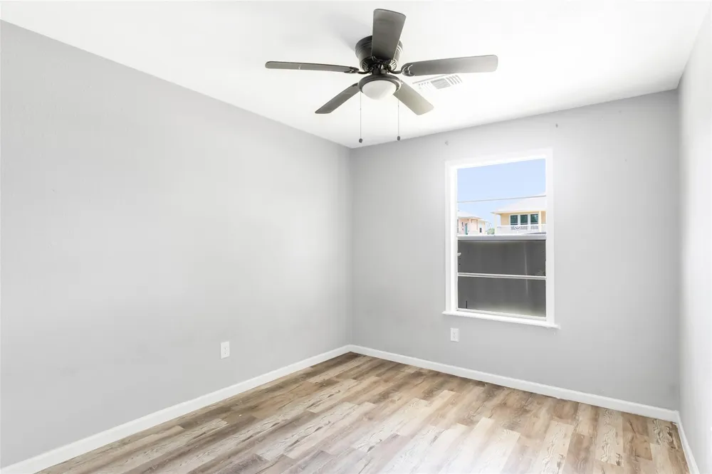 234 Bay Oaks Drive La Porte, TX 77571