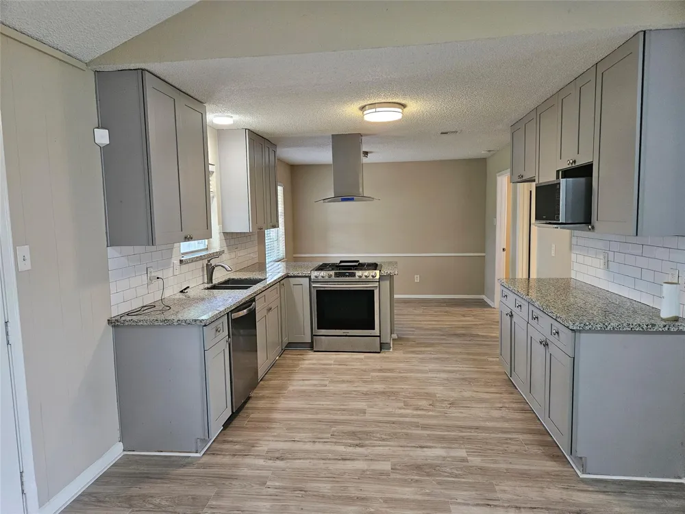 1402 New Orleans Street Deer Park, TX 77536