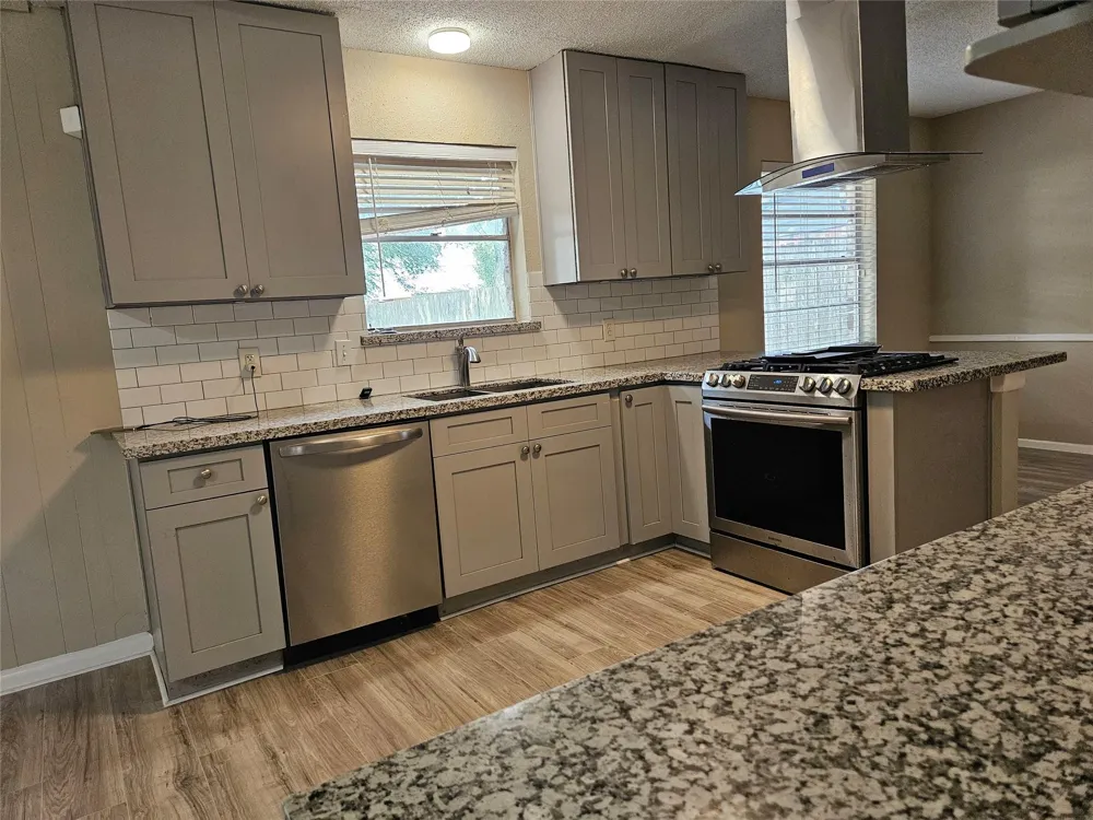 1402 New Orleans Street Deer Park, TX 77536