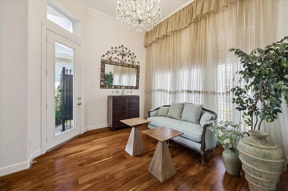 2727 Tudor Manor Houston, TX 77082
