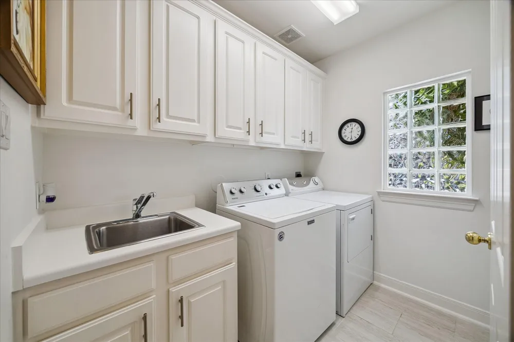 2727 Tudor Manor Houston, TX 77082