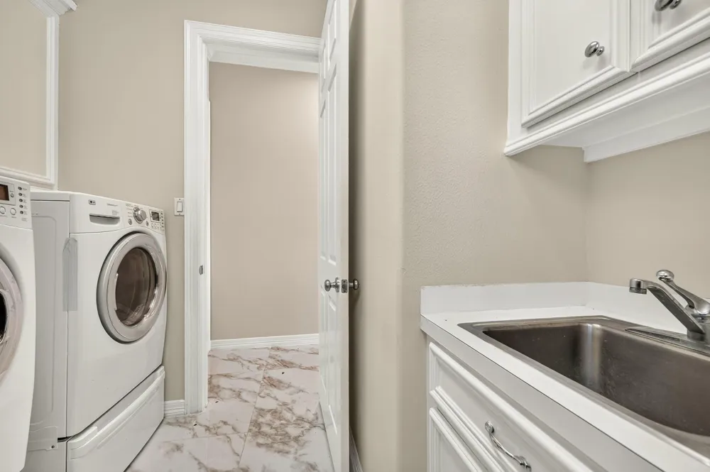3707 Abbeywood Drive Pearland, TX 77584