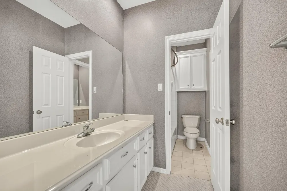 3707 Abbeywood Drive Pearland, TX 77584