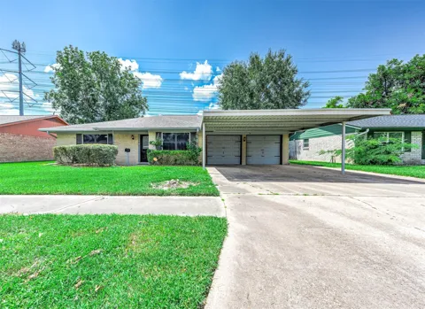 902 S Kaufman Drive