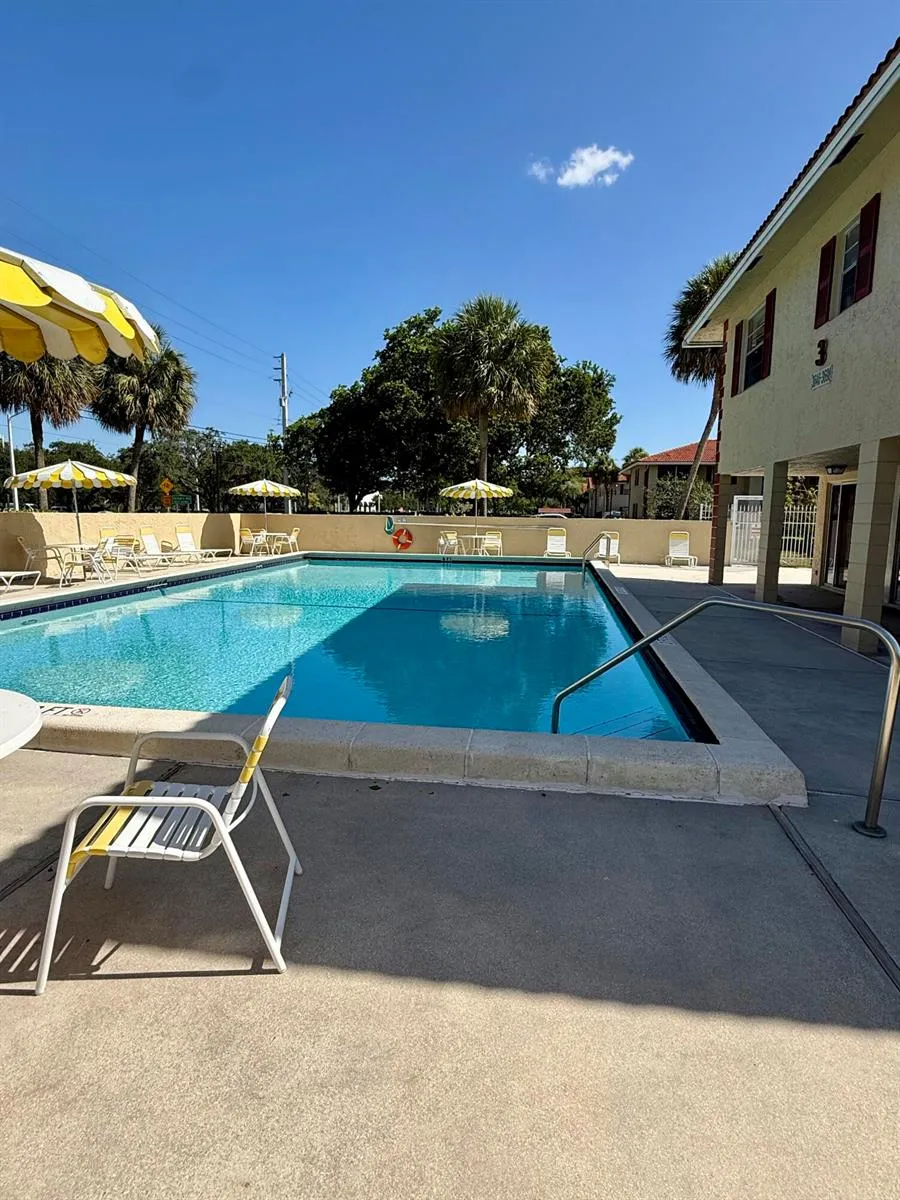 3764 UNIVERSITY DRIVE #I-8 Coral Springs, FL 33065
