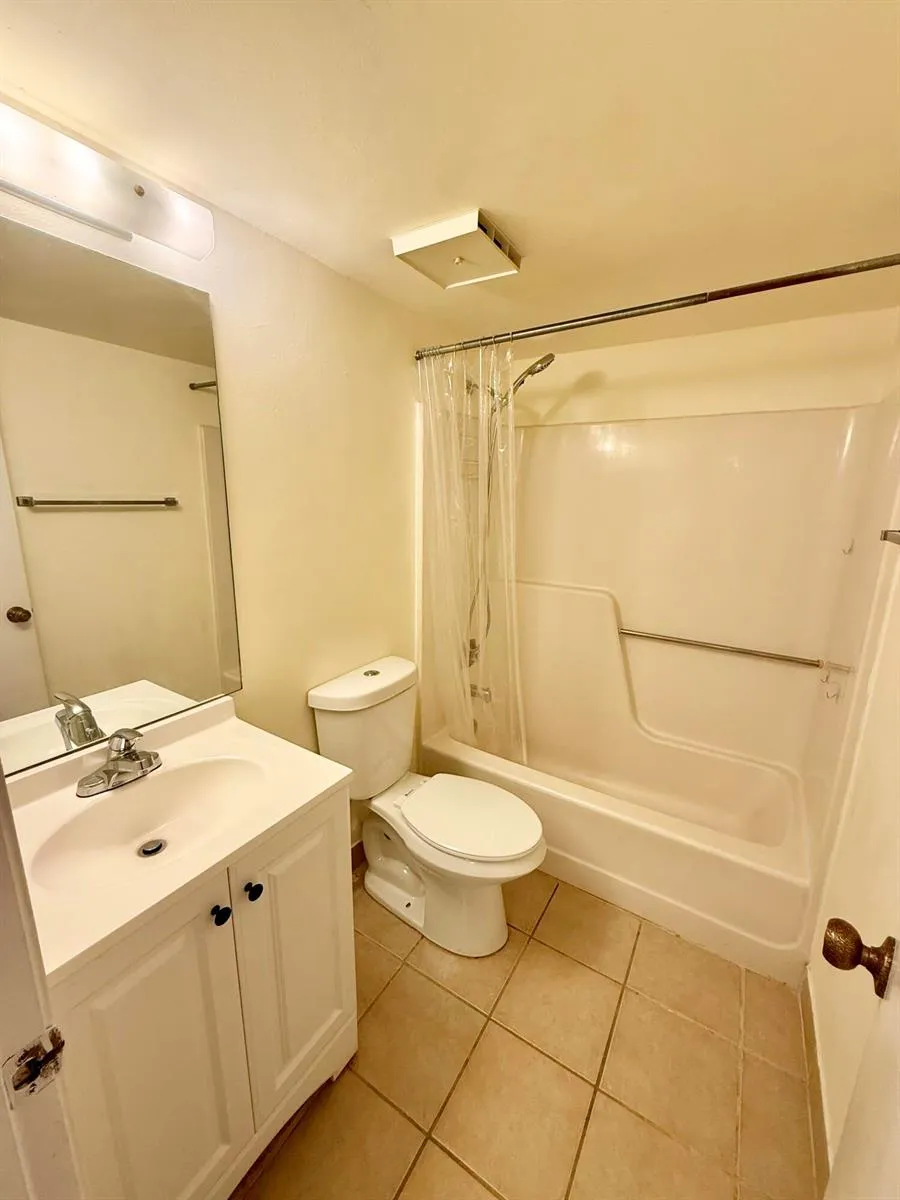 3764 UNIVERSITY DRIVE #I-8 Coral Springs, FL 33065