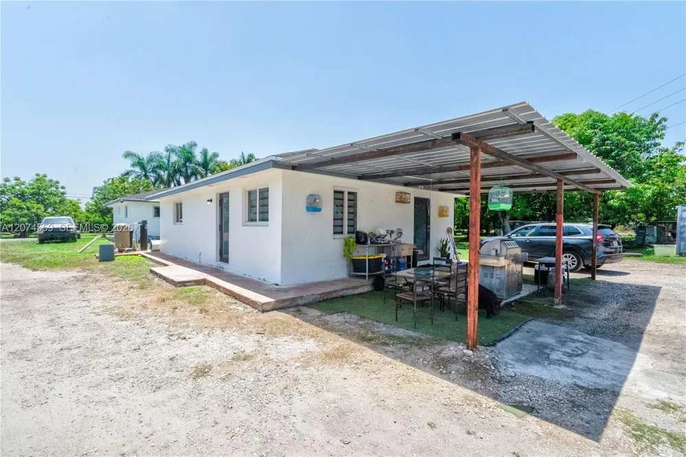 19651 SW 168th St Miami, FL 33187