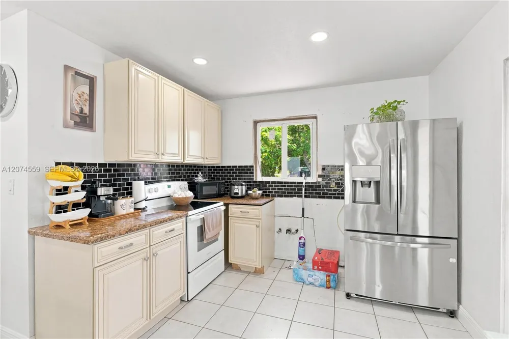 19651 SW 168th St Miami, FL 33187
