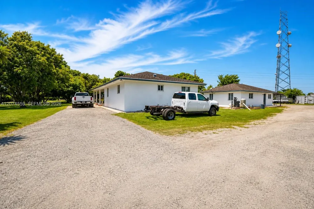 19651 SW 168th St Miami, FL 33187