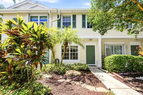 9872 NW 56th Place