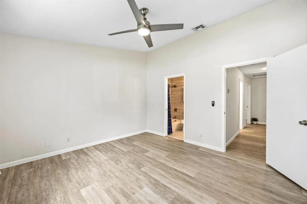 9872 NW 56th Place Coral Springs, FL 33076