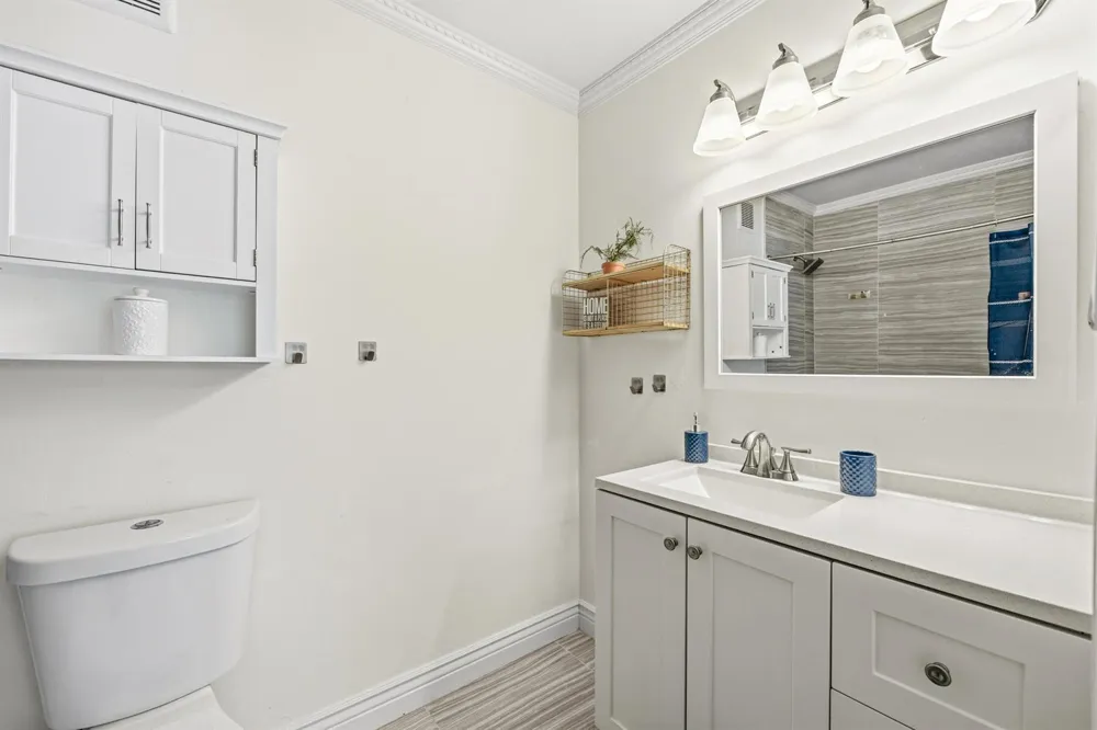 9872 NW 56th Place Coral Springs, FL 33076
