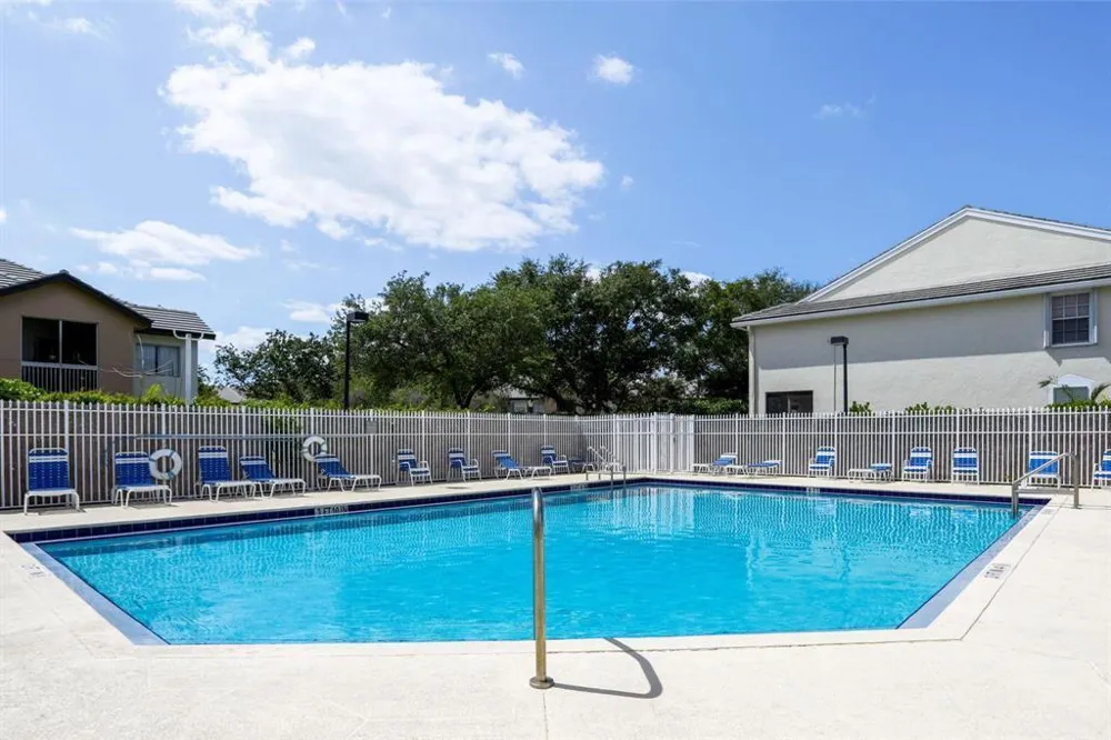 9872 NW 56th Place Coral Springs, FL 33076