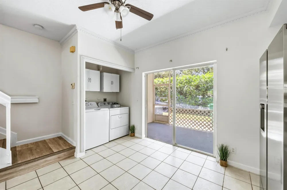9872 NW 56th Place Coral Springs, FL 33076