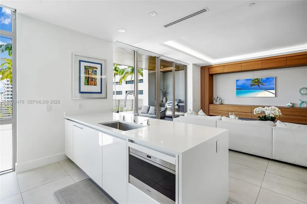 515 Valencia Ave #601 Coral Gables, FL 33134