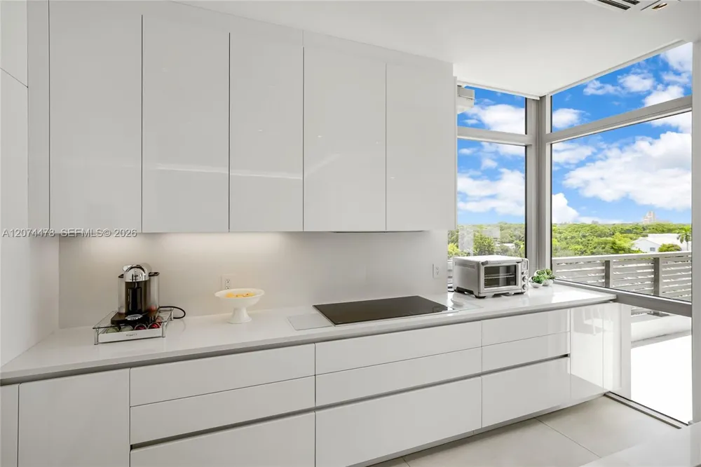 515 Valencia Ave #601 Coral Gables, FL 33134