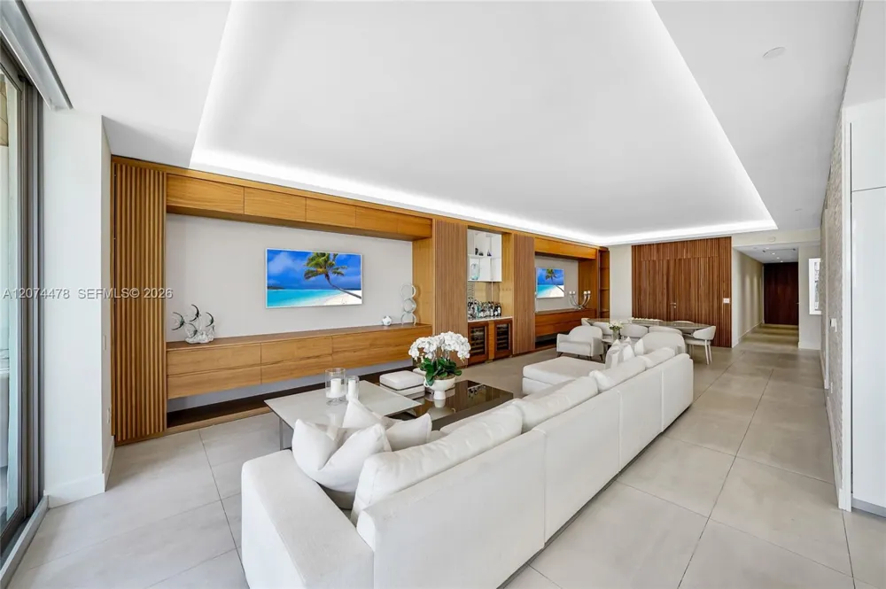 515 Valencia Ave #601 Coral Gables, FL 33134