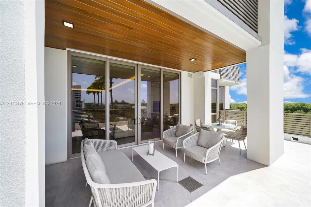 515 Valencia Ave #601 Coral Gables, FL 33134