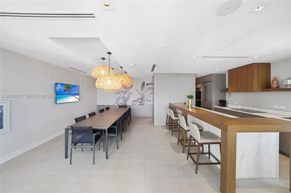 515 Valencia Ave #601 Coral Gables, FL 33134