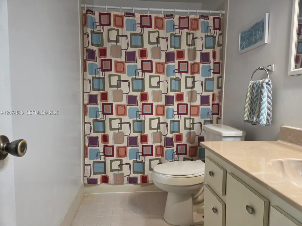6745 NW 169th St #14F Hialeah, FL 33015