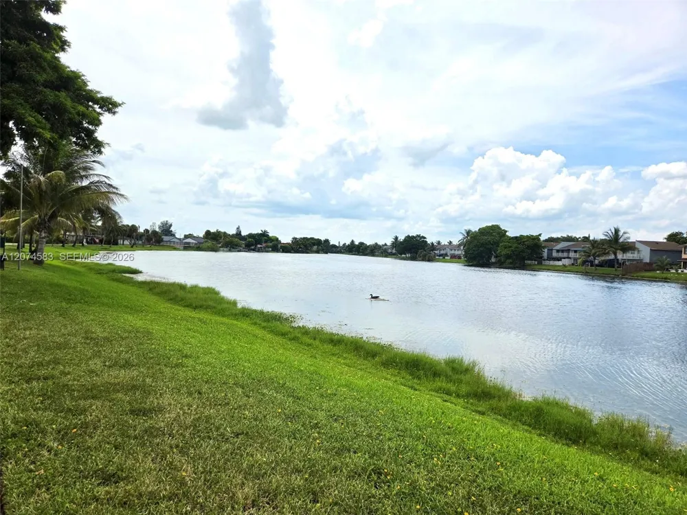6745 NW 169th St #14F Hialeah, FL 33015