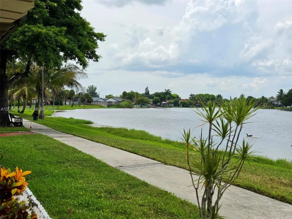 6745 NW 169th St #14F Hialeah, FL 33015