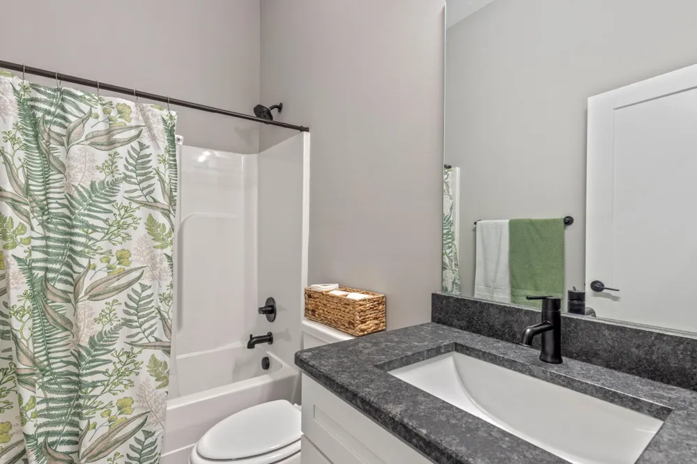 725 Burnside Place #33 Chattanooga, TN 37408