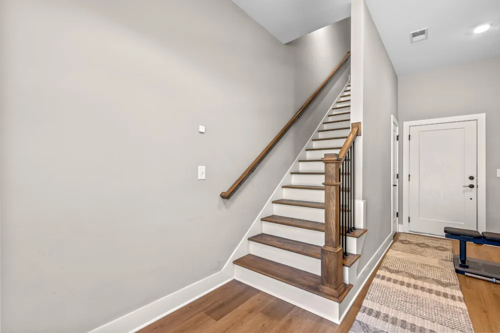 725 Burnside Place #33 Chattanooga, TN 37408