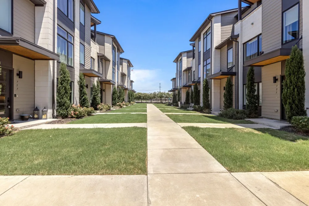725 Burnside Place #33 Chattanooga, TN 37408