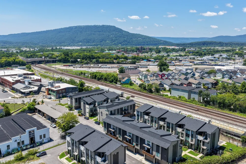 725 Burnside Place #33 Chattanooga, TN 37408