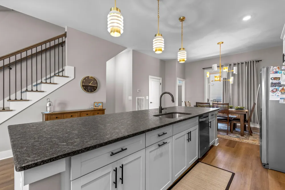 725 Burnside Place #33 Chattanooga, TN 37408