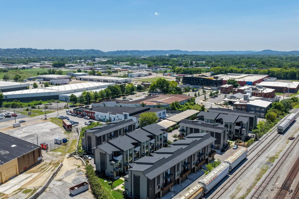 725 Burnside Place #33 Chattanooga, TN 37408