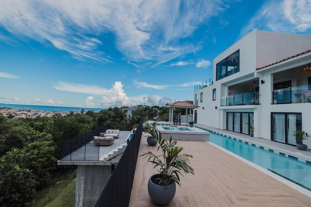 13-14 PORT ROAD Humacao, PR 00791