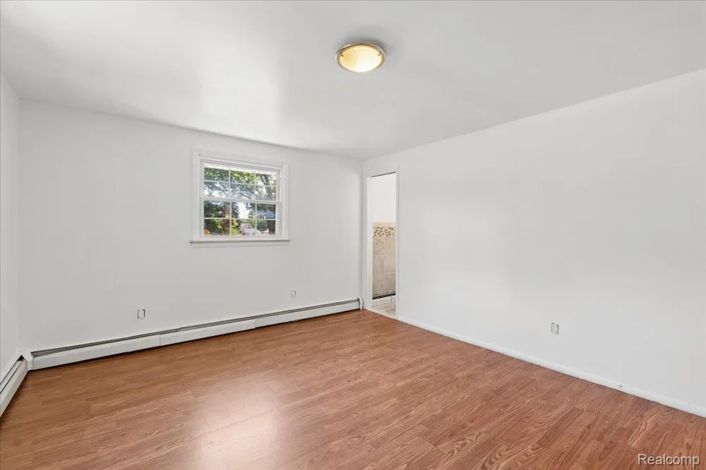 2260 S Harvey Avenue Westland City, MI 48186